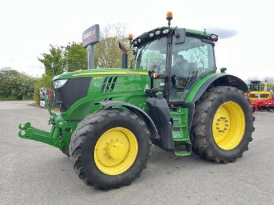 JD 6215R - 8078hours